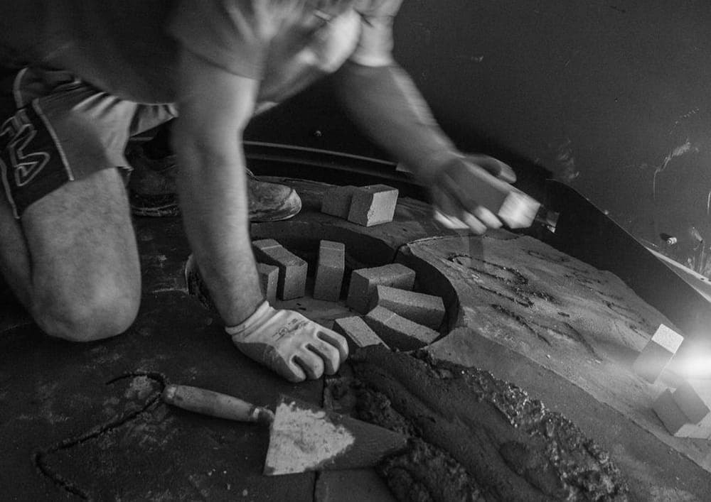 Installazione forno Ceky — artigiani al lavoro