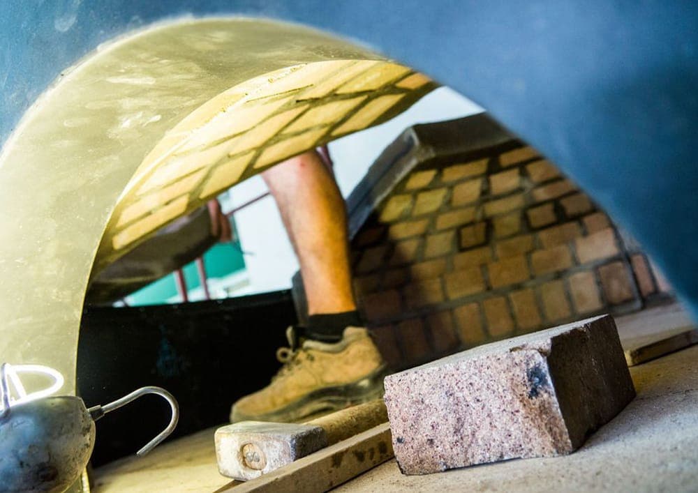 Montaggio in loco forno Ceky — fase 4